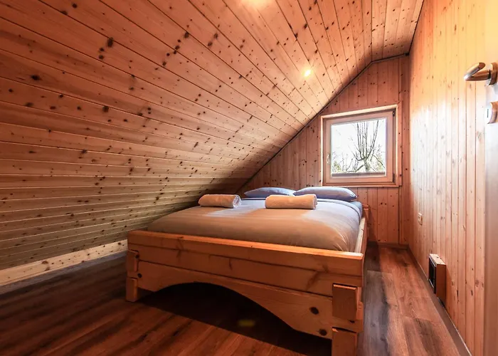 Log House Natura Horská chata Radovljica